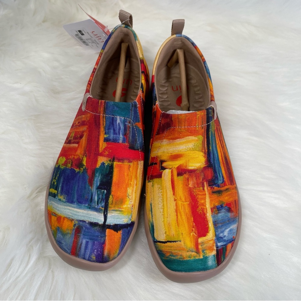 NWT UIN Women’s Comfort Shoes/Color Zone/US10.5